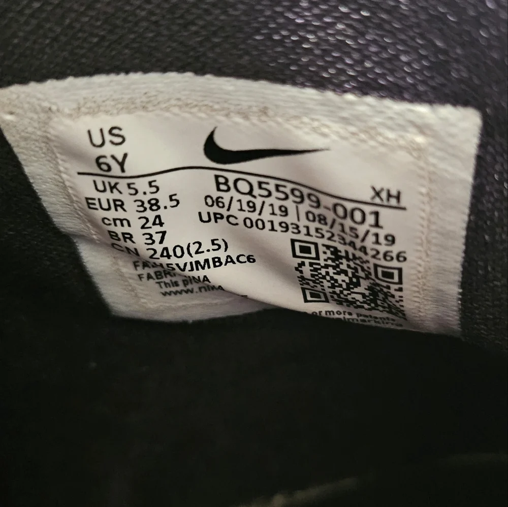 Nike Y KYRIE Jet Black (BQ5599 001) Size 6Y, EUR 38.5